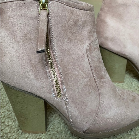 FABULOUS PINK BOOTIES! - Picture 2 of 3